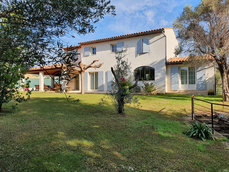 Vente de prestige maison/villa T5 de 150m²